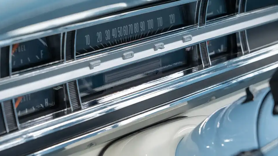 1968 Wind Blue Ford F250 Details (11)