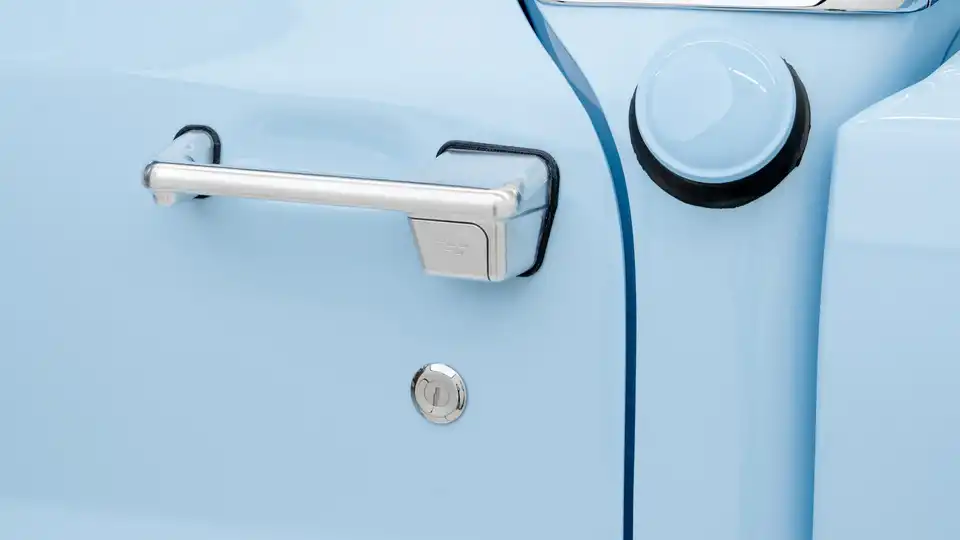 1968 Wind Blue Ford F250 Details (5)