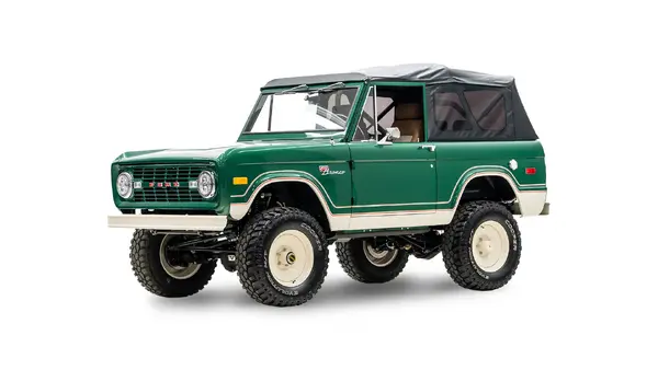 7579 Ford Bronco Velocity Racing Green 3