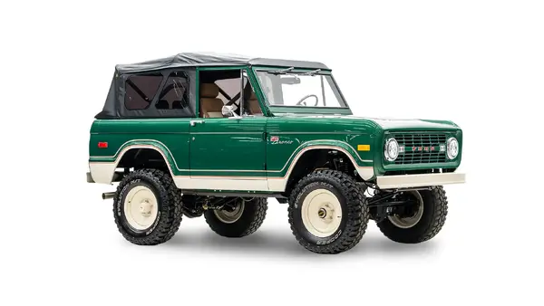 7579 Ford Bronco Velocity Racing Green 11