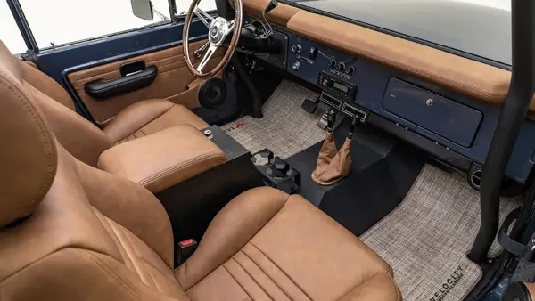 1971 Vintage Ford Bronco Anvil Gray_18 Passenger Side Interior
