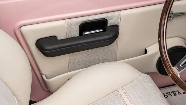1973 Pink Early Ford Bronco_19 Interior