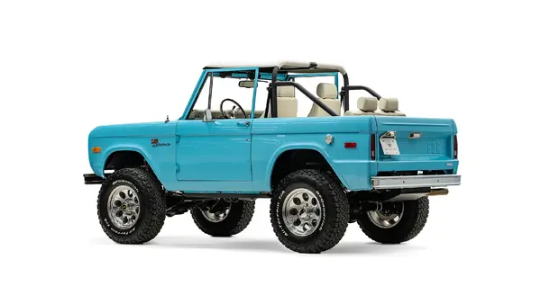 Ford Bronco Velocity Left Rear 1_4 Tiffany Blu