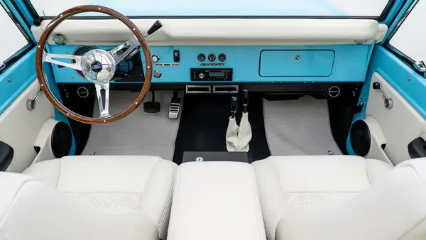 1969 Blue Bronco__17 Front Interior