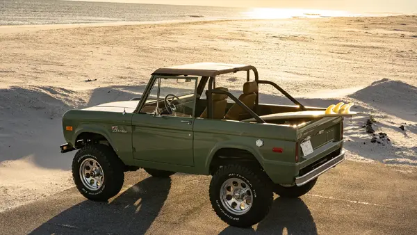 1970 Boxwood Green Bronco At The Beach 02