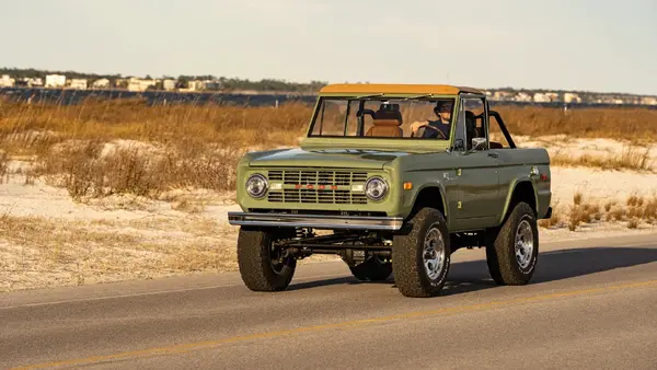 1970 Boxwood Green Bronco At The Beach 04