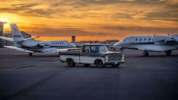 19720 Ford F100 At Airport 07