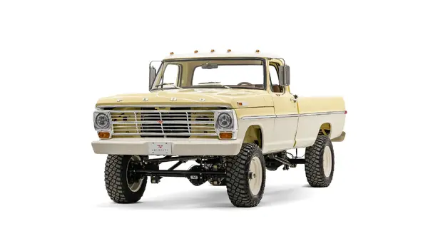1971 Yellow Ford F250 Highboy_4 Drivers Side Front 