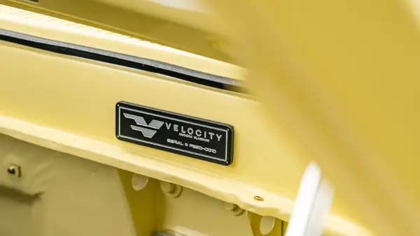 1971 Yellow Ford F250 Highboy_27 Ford Coyote Engine