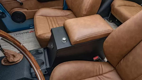 1968 Brittany Blue Classic Ford Bronco_0027_interior
