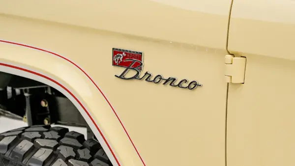 1969 Yellow Ford Bronco Ranger_25 Exterior 