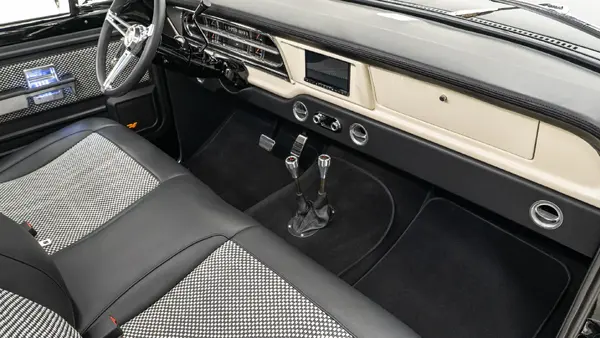 1972 Black Ford F250_18 Passenger Side Interior