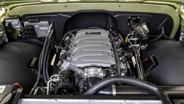 1970 Chevrolet K5 Blazer_27 Ford Coyote Engine