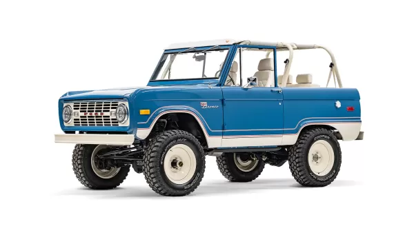 1967_Classic Bronco_Ranger_0009_Driver Side Front QTR