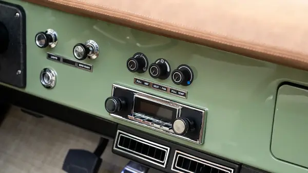 Velocity 1968 Ford Bronco_20 Interior