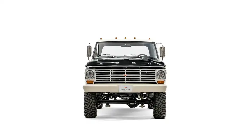 1972 Black Ford F250_5 Front