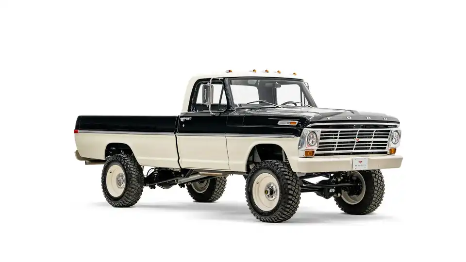 1972 Black Ford F250_7 Passenger Side Front  3.4