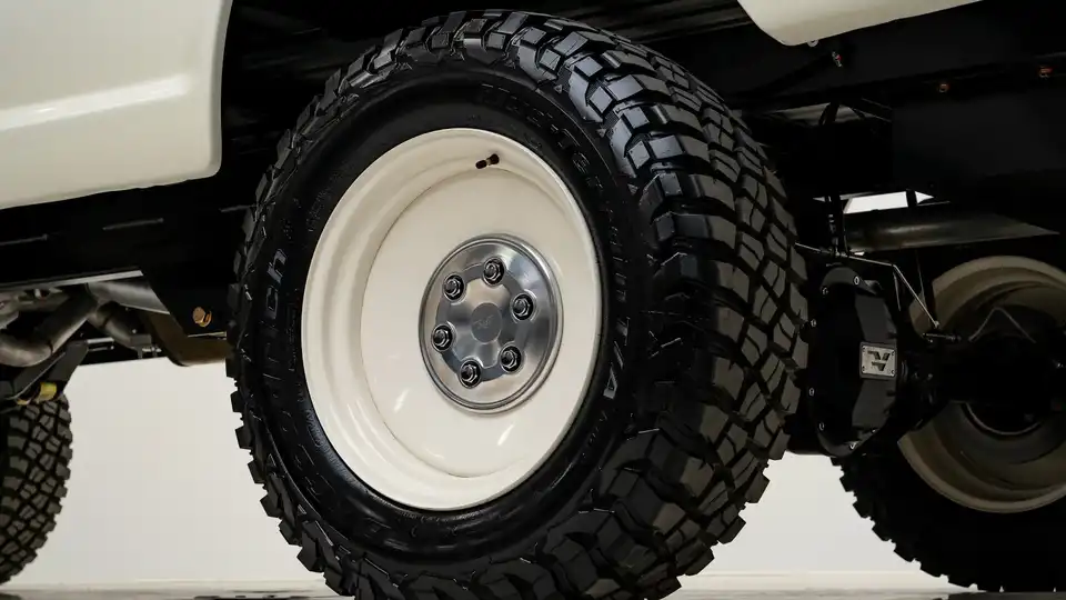 1972 Black Ford F250_17 Front Interior