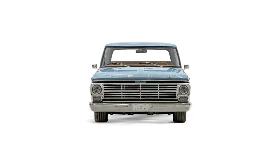 Brittany Blue 1968 Ford F100_5 Front