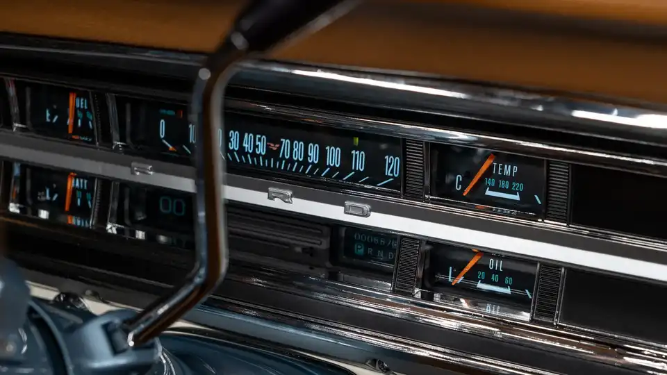 Brittany Blue 1968 Ford F100_15 Dakota Digital Gauges