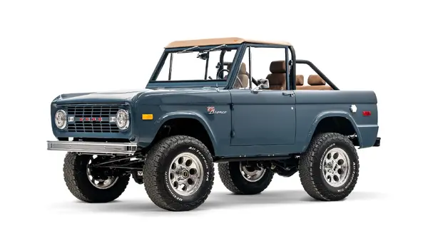 Velocity 1971 Ford Bronco_3 Drivers Side Front 3.4