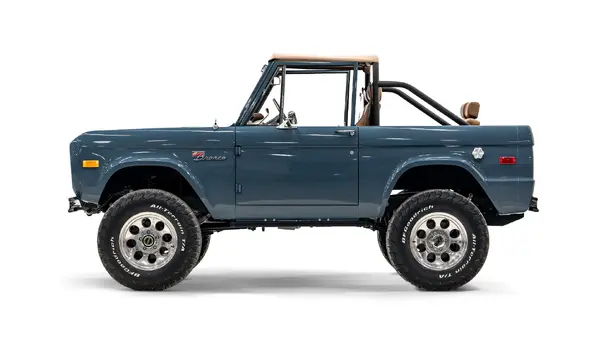 Velocity 1971 Ford Bronco_2 Drivers Side 