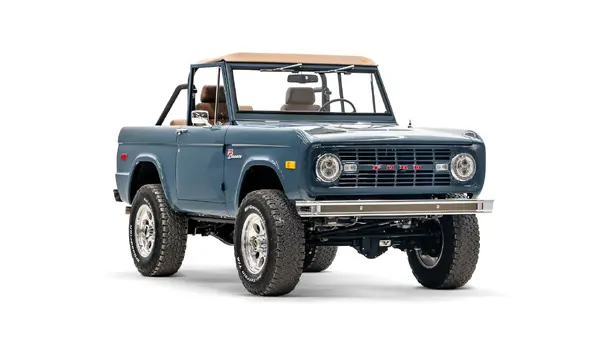 Velocity 1971 Ford Bronco_6 Passenger Side Front 