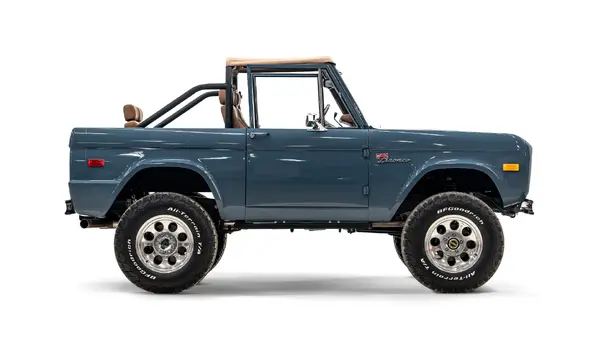 Velocity 1971 Ford Bronco_8 Passenger Side
