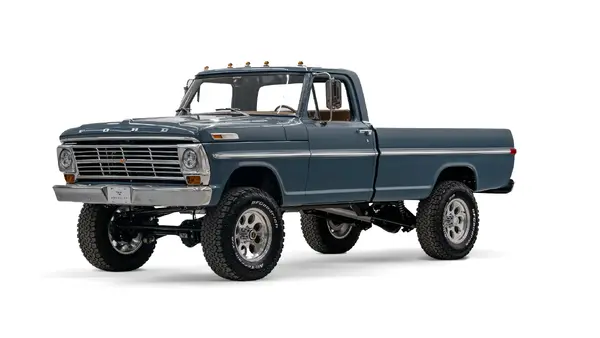 1970 Ford F250 Highboy_3 Drivers Side Front 3.4