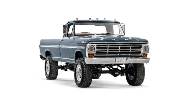 1970 Ford F250 Highboy_6 Passenger Side Front 