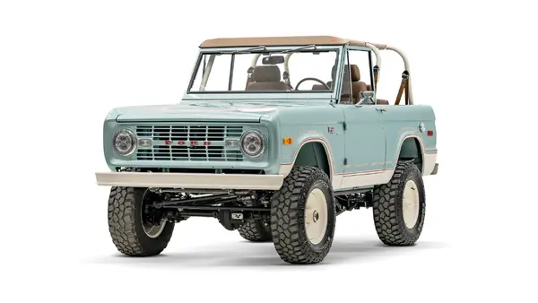 1969 Restored Ford Bronco_4 Drivers Side Front 