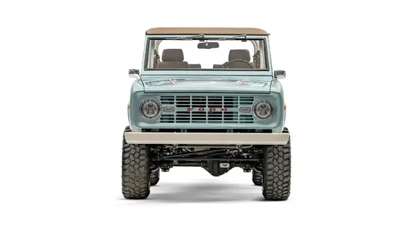 1969 Restored Ford Bronco_5 Front