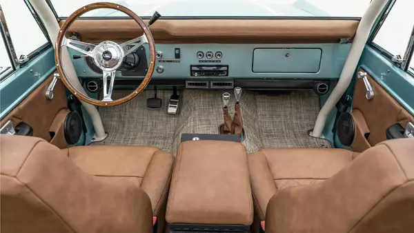 1969 Restored Ford Bronco_17 Front Interior