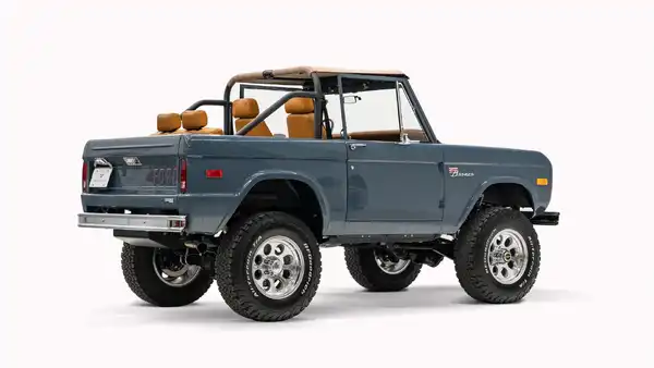 1971 Vintage Ford Bronco_9 Passenger Side Rear 3