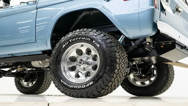 1970 Brittany Blue Ford Bronco_25 Exterior 