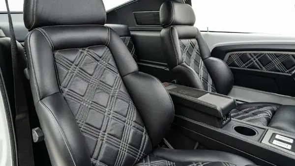 Classic Mustang Ultra Gray_17 Front Interior