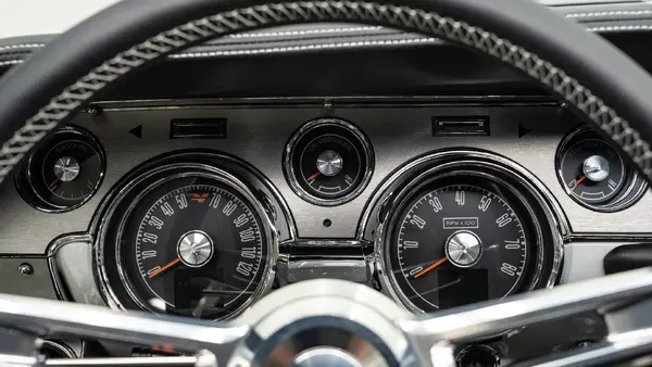 Classic Mustang Ultra Gray_22 Interior