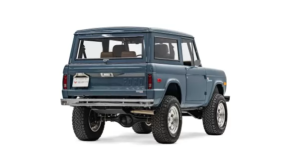 1974_Anvil Grey_Hardtop Bronco_0004_Passenger Side Rear