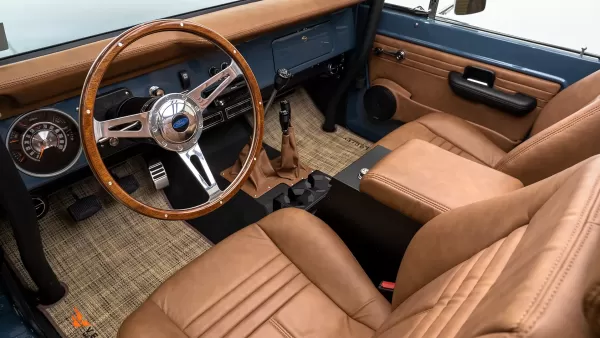 1974_Anvil Grey_Hardtop Bronco_0016_Driver Side Velocity Classic Interior
