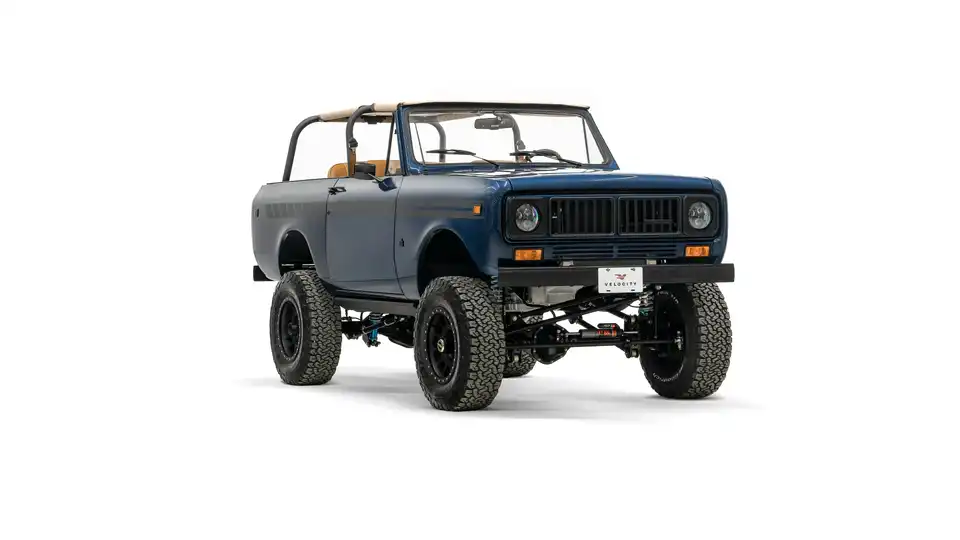 1976 North Sky Blue IH Scout 2_6 Passenger Side Front 