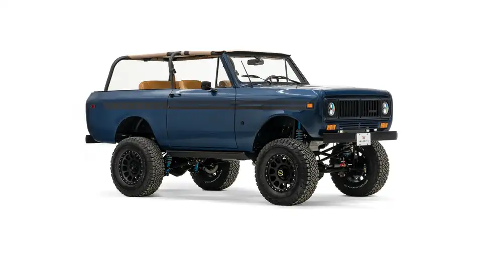 1976 North Sky Blue IH Scout 2_7 Passenger Side Front  3.4
