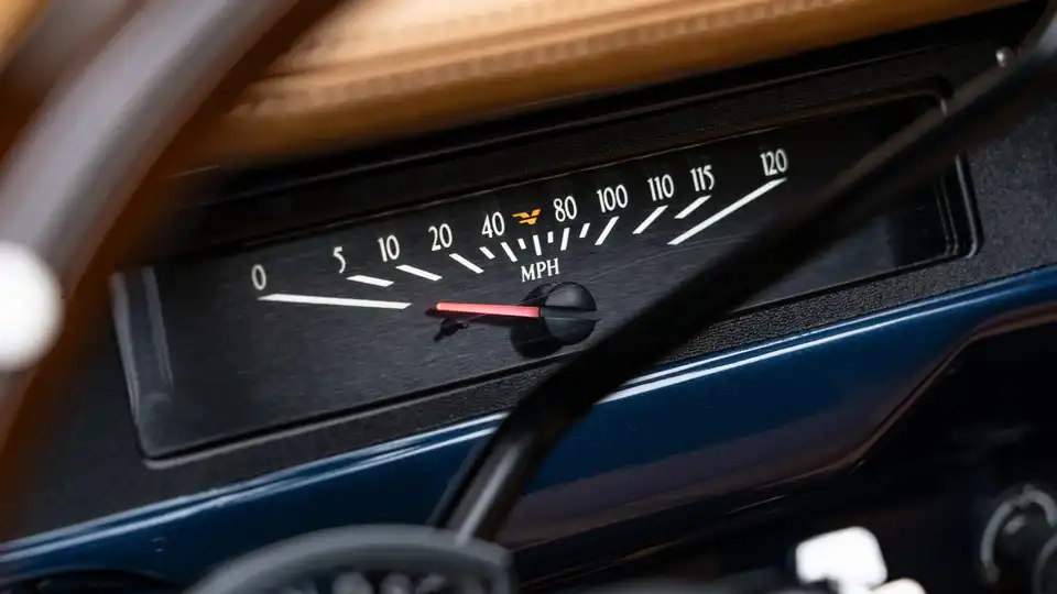 1976 North Sky Blue IH Scout 2_20 Interior