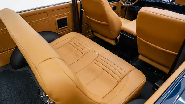 1976 North Sky Blue IH Scout 2_21 Interior