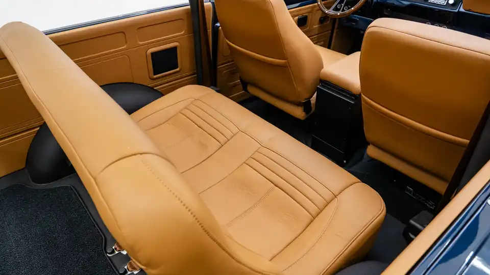 1976 North Sky Blue IH Scout 2_21 Interior