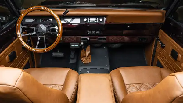 1972 Red Interntional Scout_17 Front Interior
