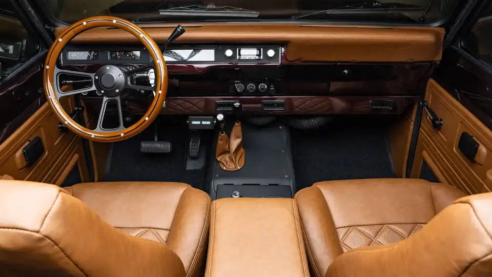 1972 Red Interntional Scout_17 Front Interior