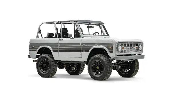 Velocity Heritage Series 1977 Ford Bronco For Sale_7 Passenger Side Front  3.4