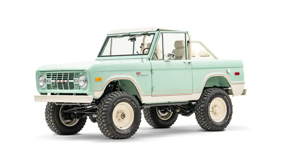 Classic Ford Bronco For Sale_3 Drivers Side Front 3.4