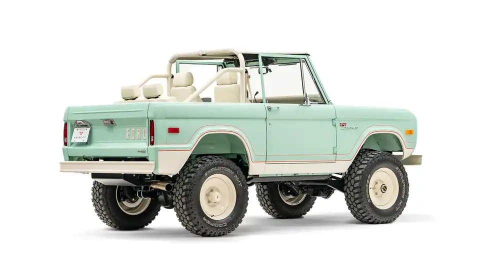 Classic Ford Bronco For Sale_9 Passenger Side Rear 3