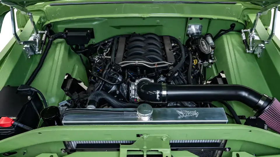 1972 Green Ford F250_28 Engine